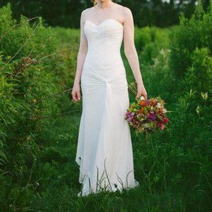 Elegant Wedding Dress - Pristine condition